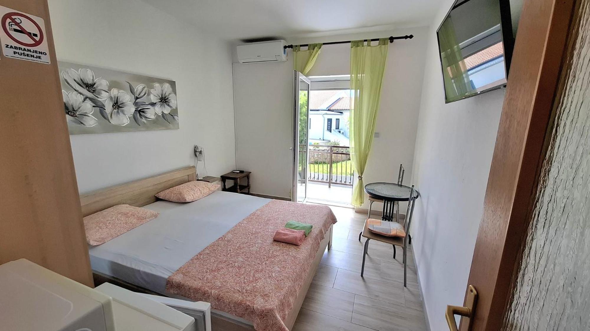 Guesthouse Martina Senj  Eksteriør bilde